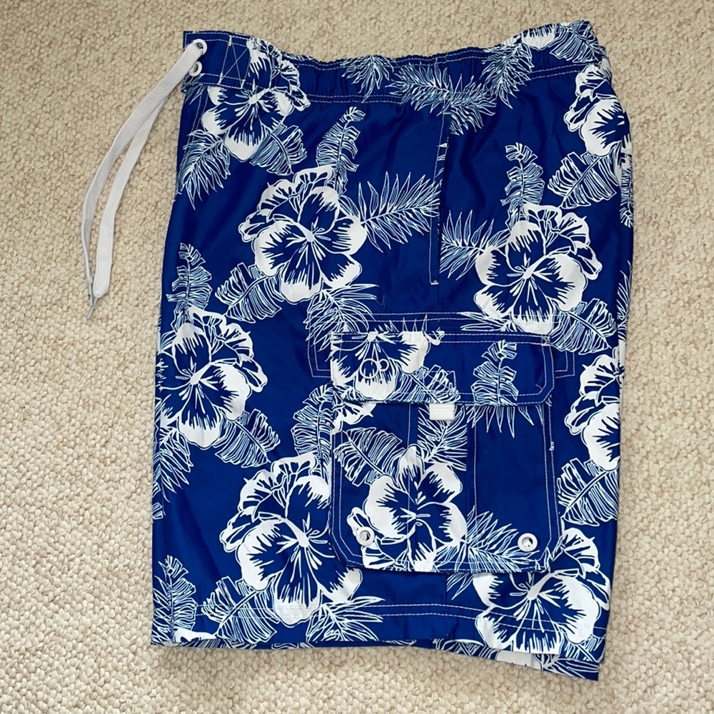 🌊NWOT OP Hawaiian style swim trunks/shorts